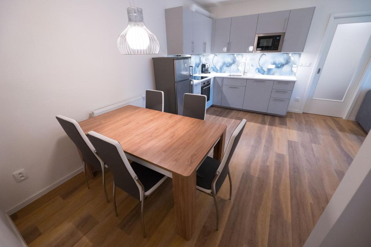 Bein Apartment With Parking Brno Dış mekan fotoğraf